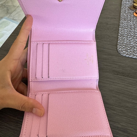 Louis Vuitton Victorine Wallet - Picture 2 of 5